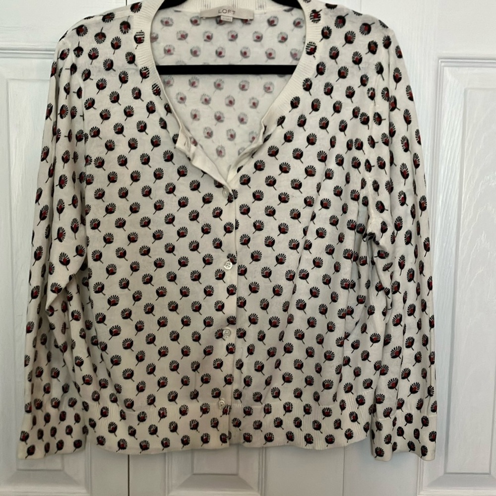 White Button-Up Shirt with Red and Black Pattern - Picture 2 of 3